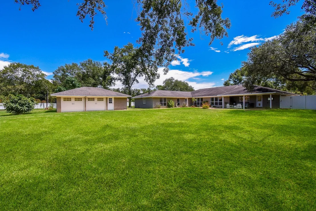 Photo of 2101 Meadow Lane