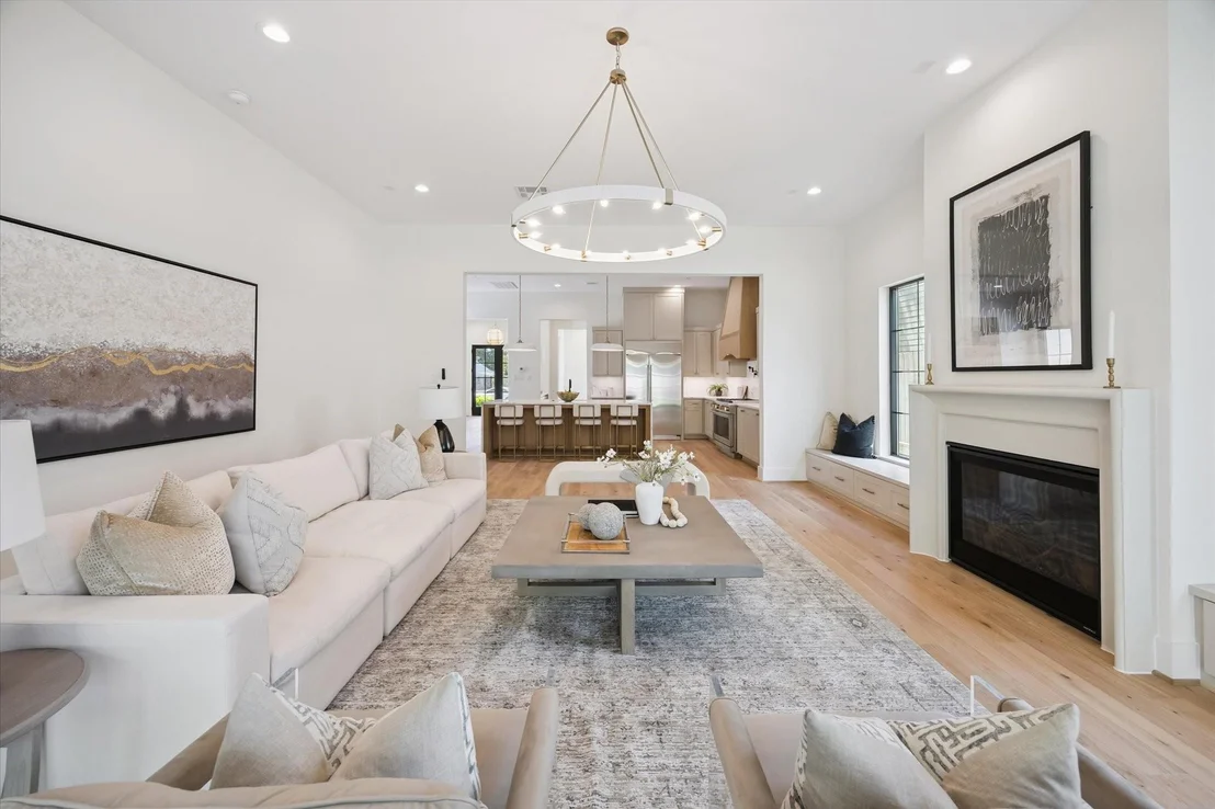 Photo of 938 Gardenia Drive