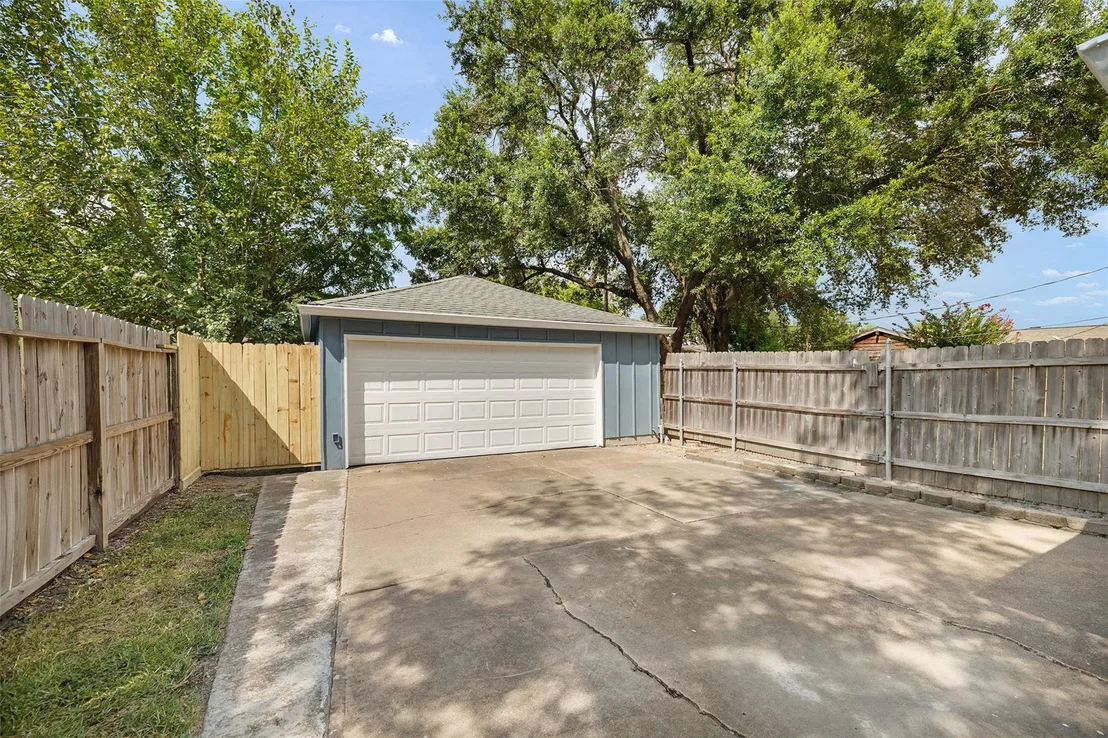 Photo of 12310 Waldemar Drive