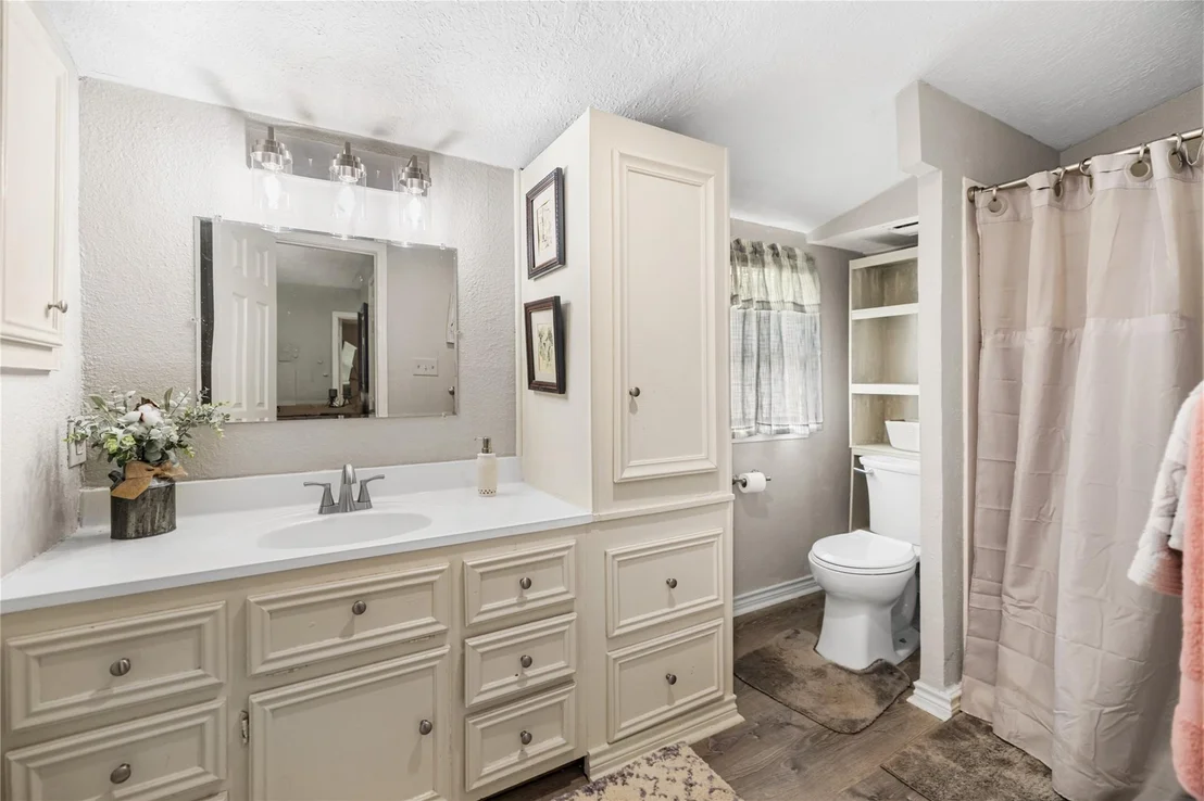 Photo of 1018 Shawnee Drive