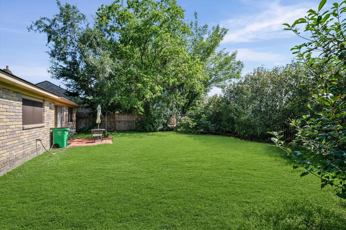 Photo of 9622 Poynes Drive
