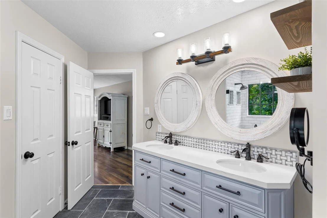 Photo of 34 Eagle Rock Place