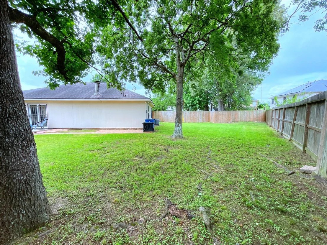 Photo of 1155 Holbech Lane