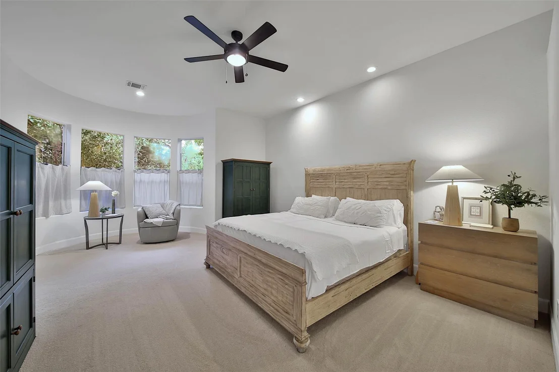 Photo of 1302 Avon Way