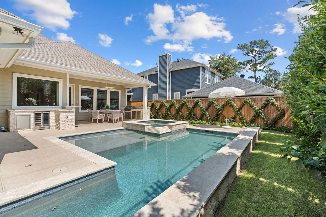 Photo of 1321 Chamboard Lane