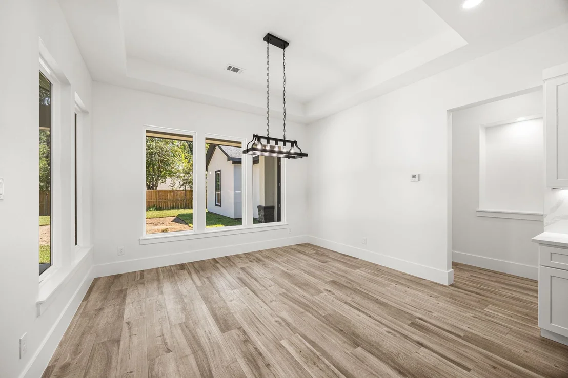 Photo of 418 Garrett Dr