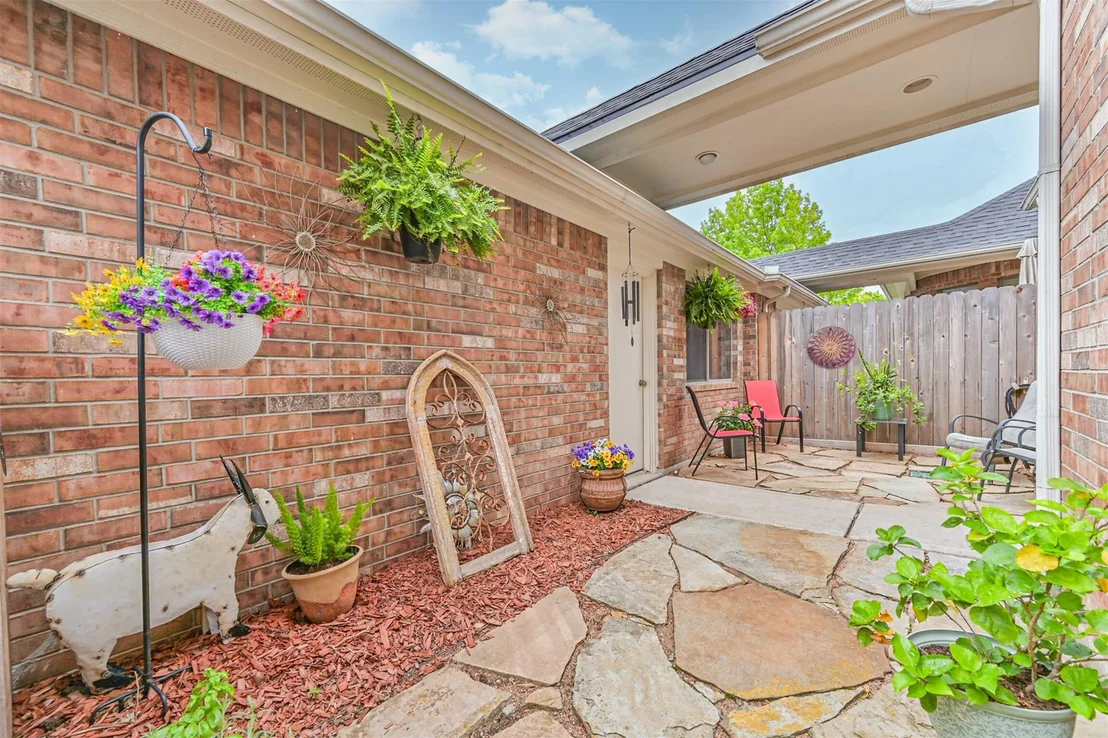 Photo of 3318 Silverbrook Lane