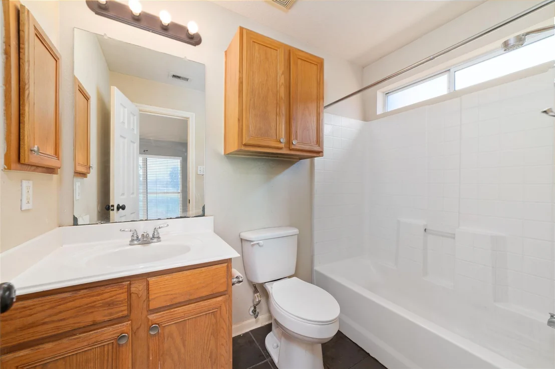 Photo of 1014 Oak Glen Drive