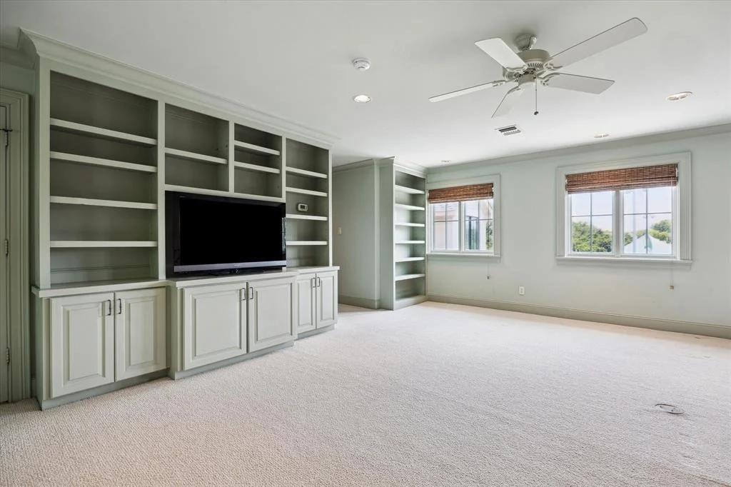 Photo of 3019 Sunset Boulevard