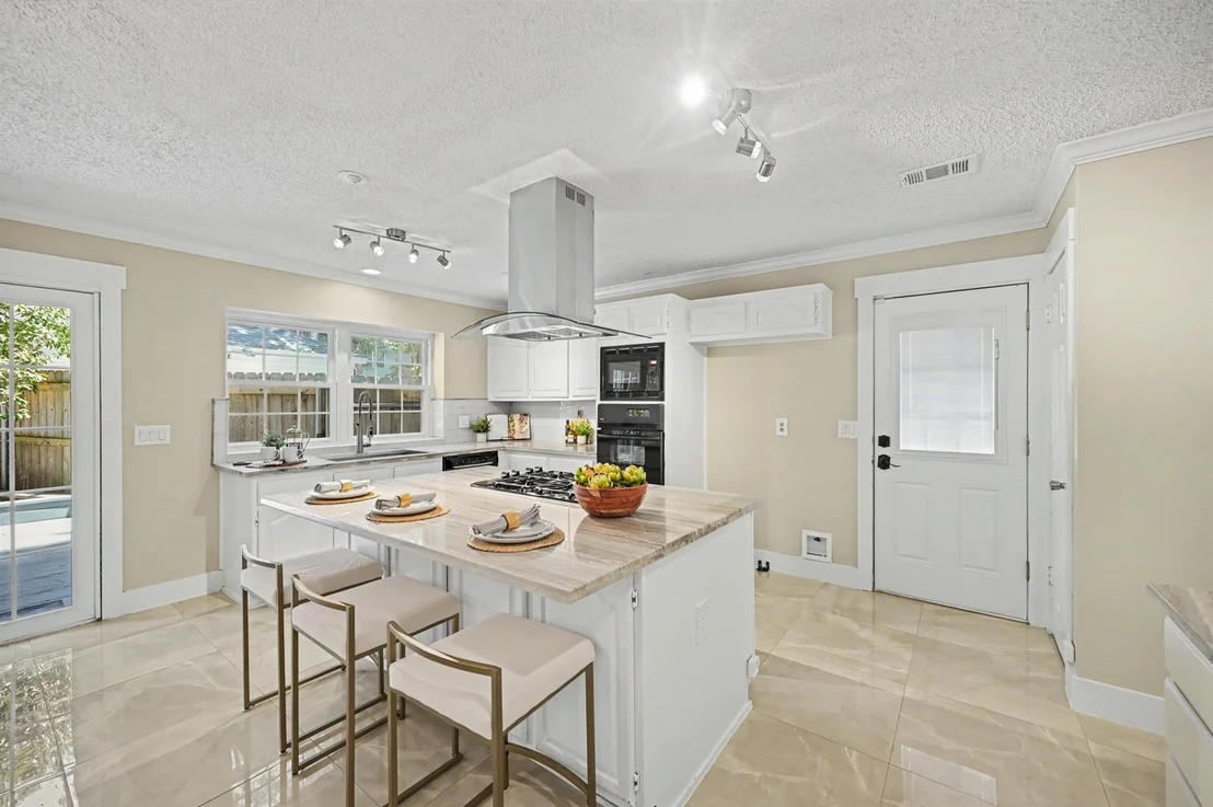 Photo of 98 Breezy Point Place