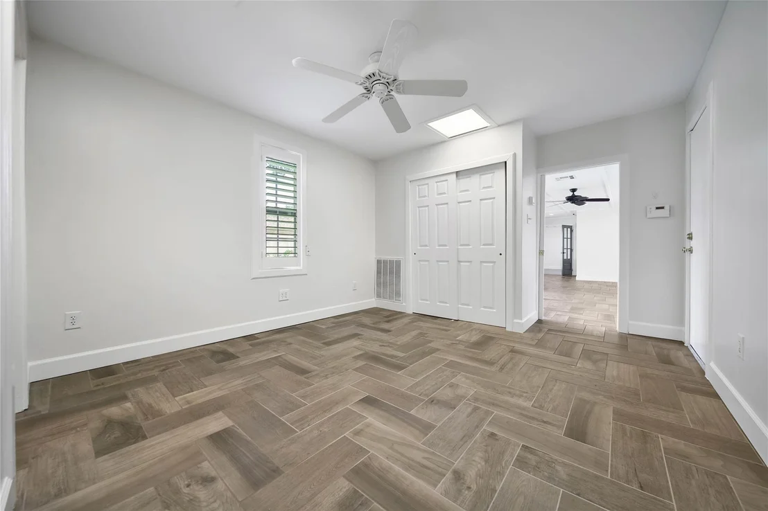 Photo of 1034 Thornton Road