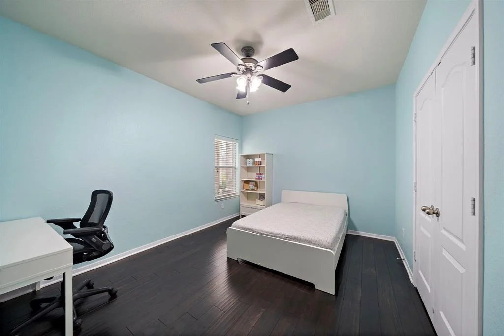 Photo of 25343 Holton Ridge Drive
