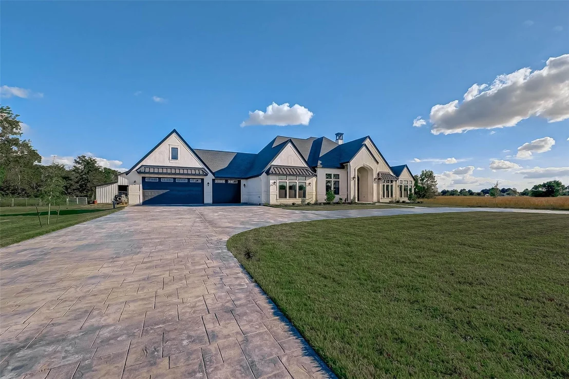 Photo of 4821 Walters Road