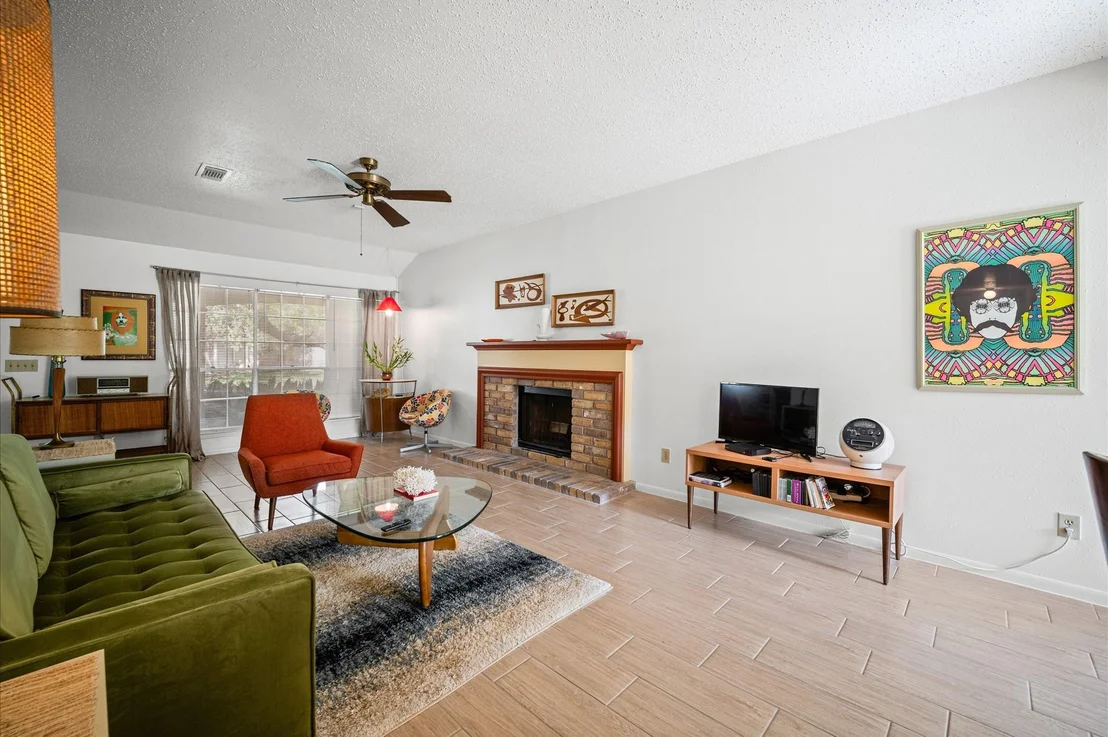 Photo of 9622 Poynes Drive