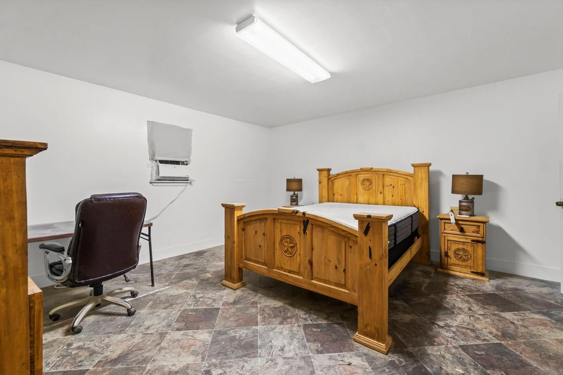 Photo of 28140 Seven Sisters Road