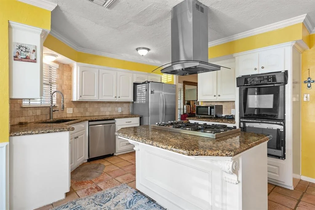 Photo of 323 Laura Lane