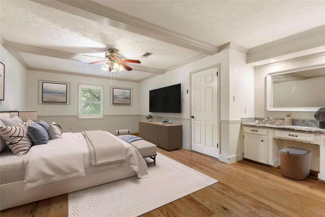 Photo of 8215 Winding Hill Lane