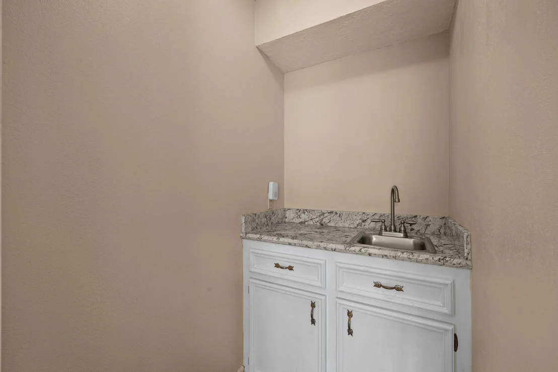 Photo of 4007 Valley Estates Drive
