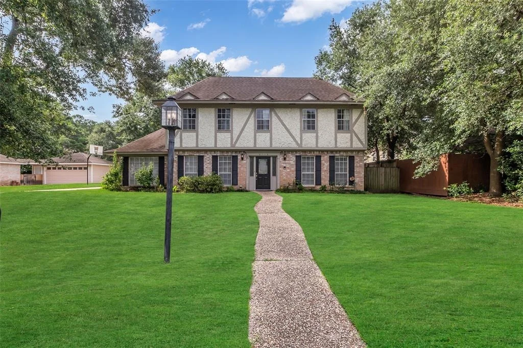 Photo of 8115 Winding Oak Lane