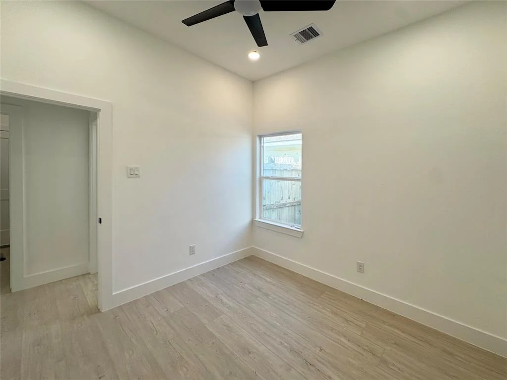 Photo of 19918 Great Elms Drive