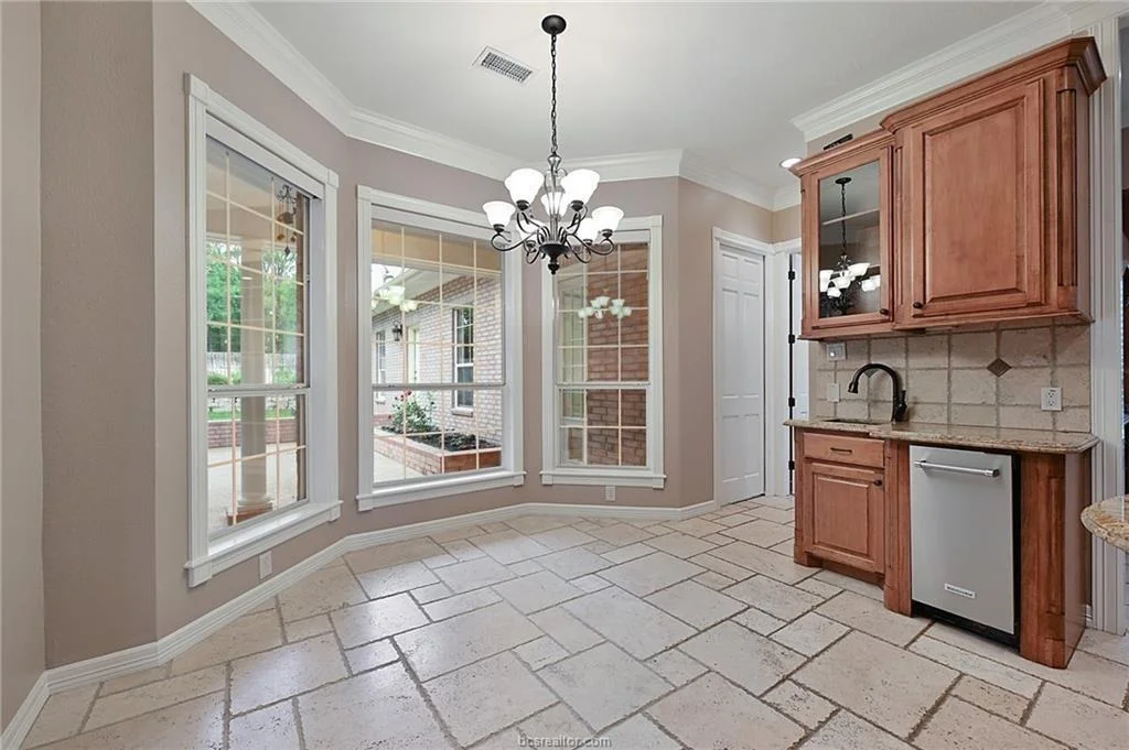 Photo of 4304 Hyde Park Lane