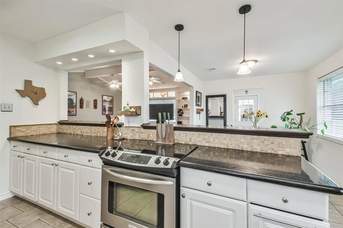 Photo of 10502 Deval Drive