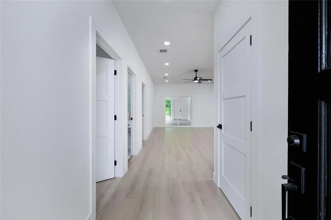 Photo of 414 Peach Point Lane