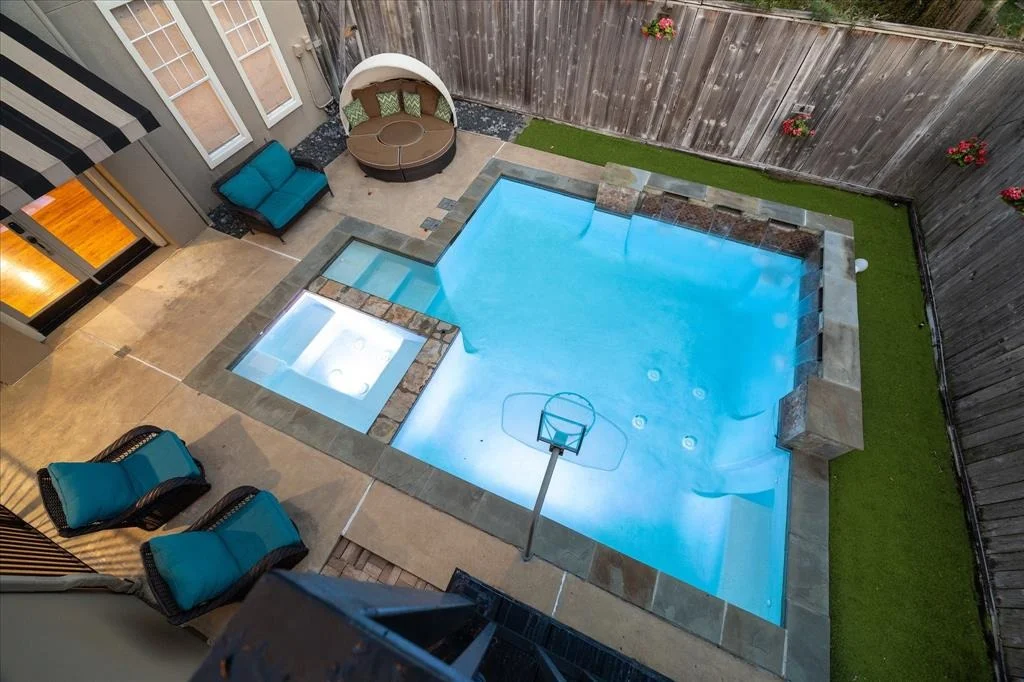 Photo of 3931 Riley Street