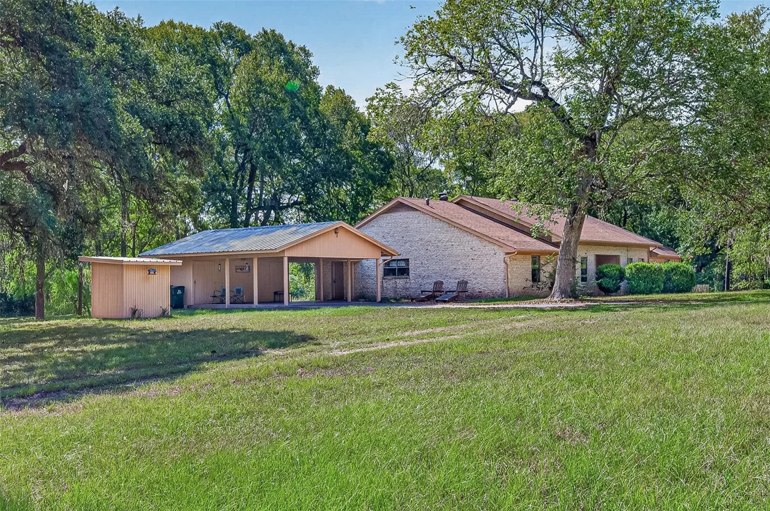 Photo of 1135 Buescher Road