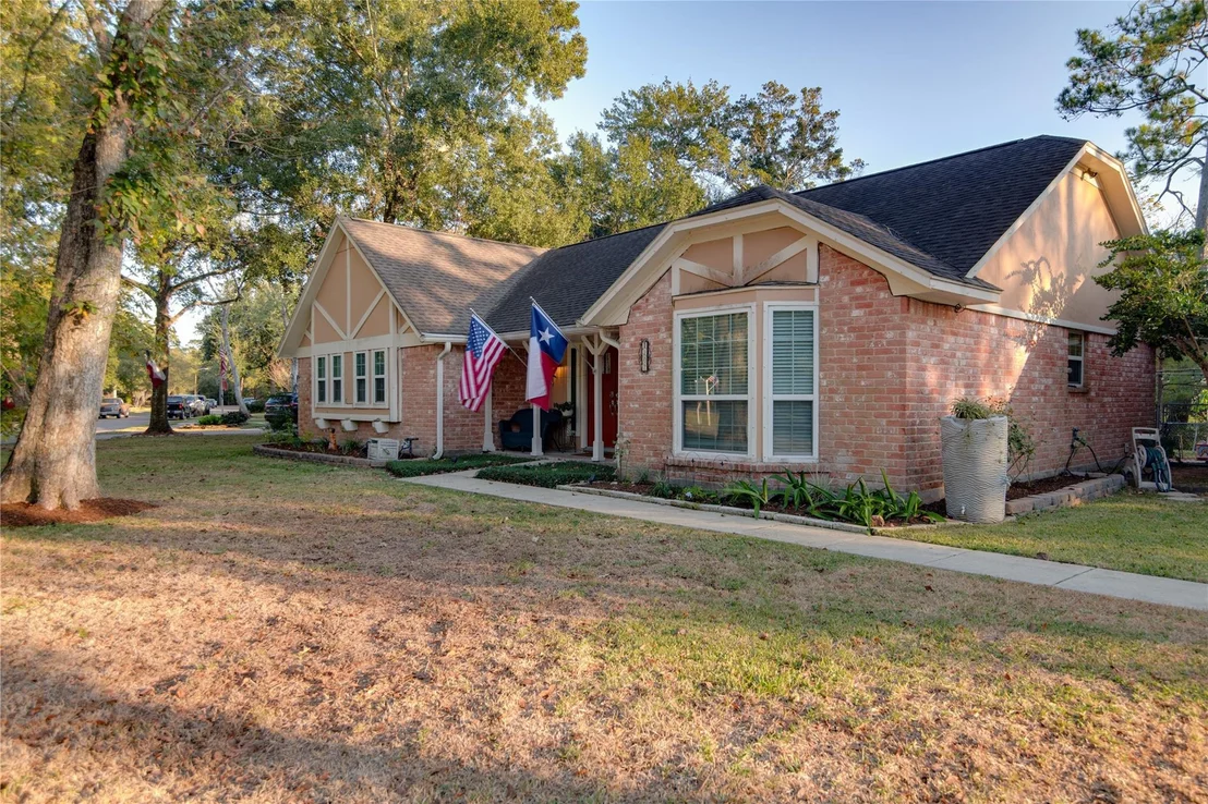 Photo of 1202 Sunset Drive