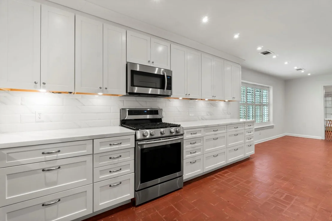 Photo of 26926 Maplewood Drive