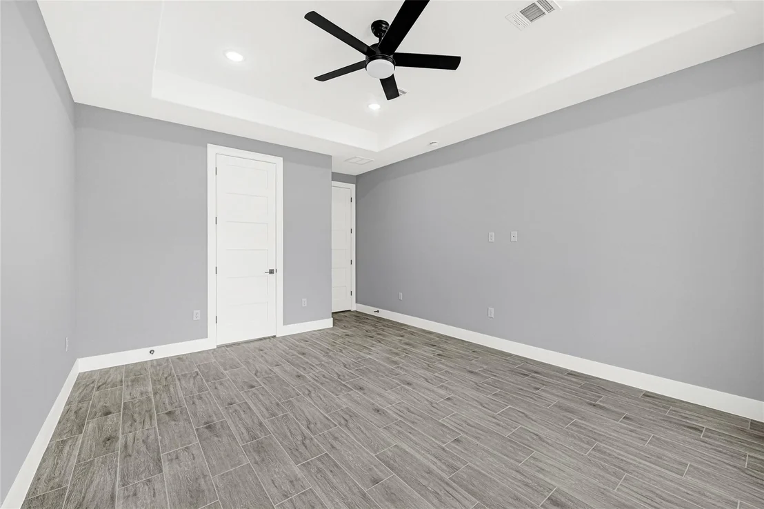 Photo of 515 Fairfax Lane
