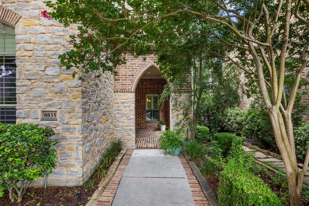 Photo of 8835 Van Allen Drive
