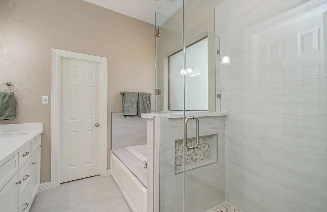 Photo of 805 Enchanted Oaks Drive