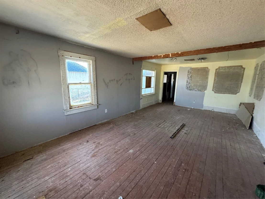 Photo of 807 Lexington Street