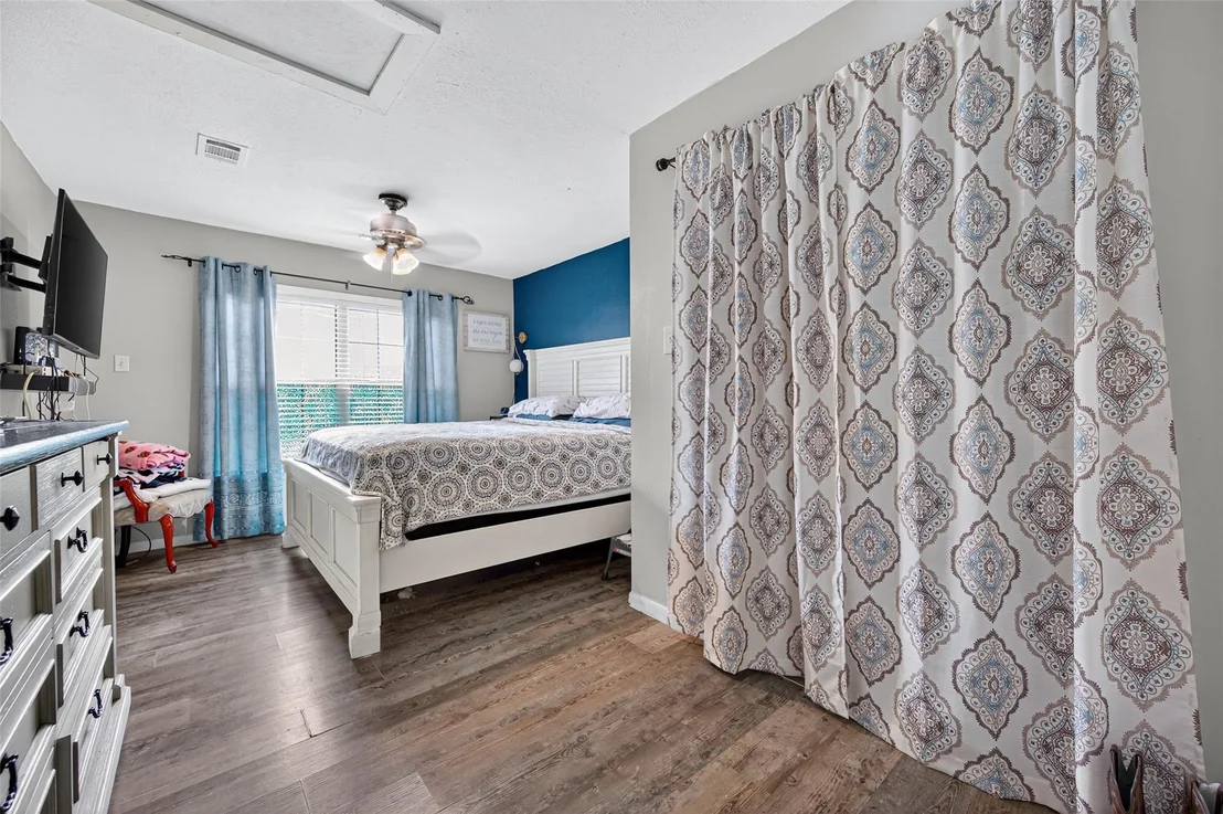 Photo of 702 Churchill Drive