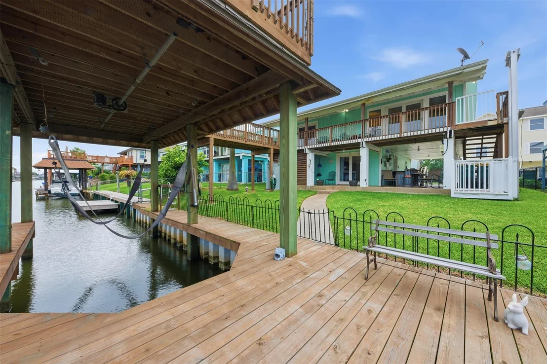 Photo of 2 S Sandpiper Street