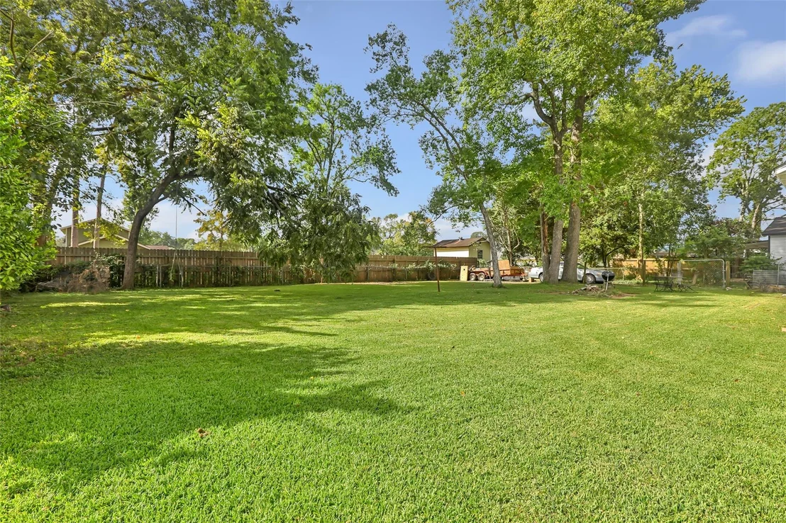 Photo of 305 Cherry Creek Road