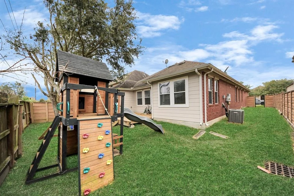 Photo of 2534 Pelican Drive