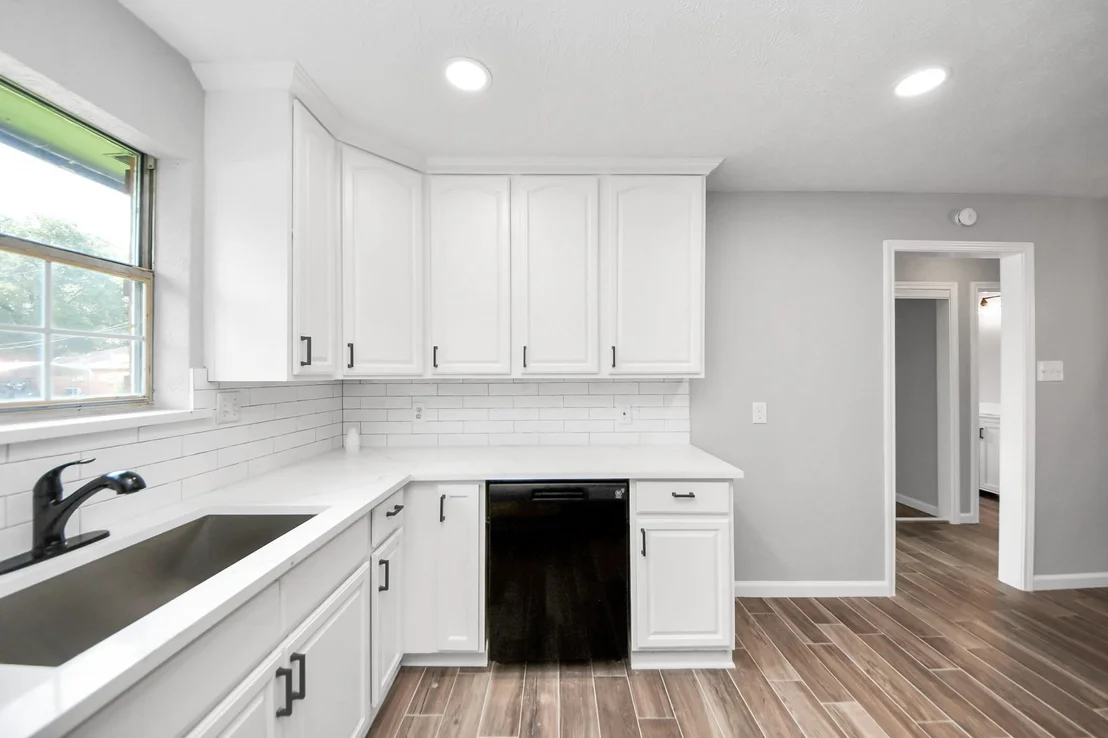 Photo of 916 Woods Drive