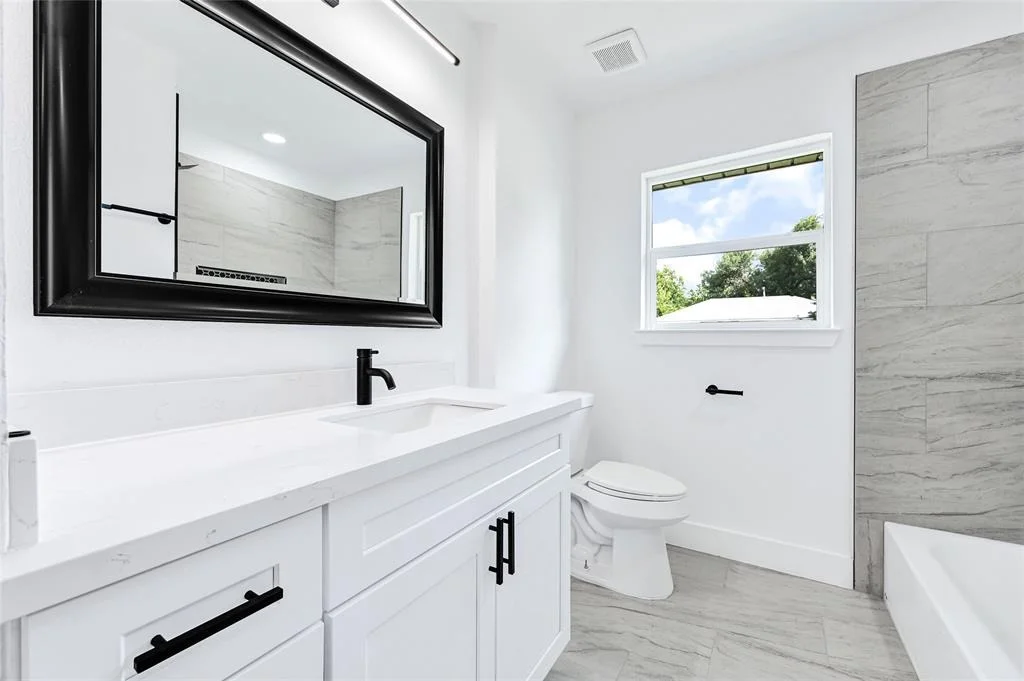 Photo of 3304 Thornwood Drive