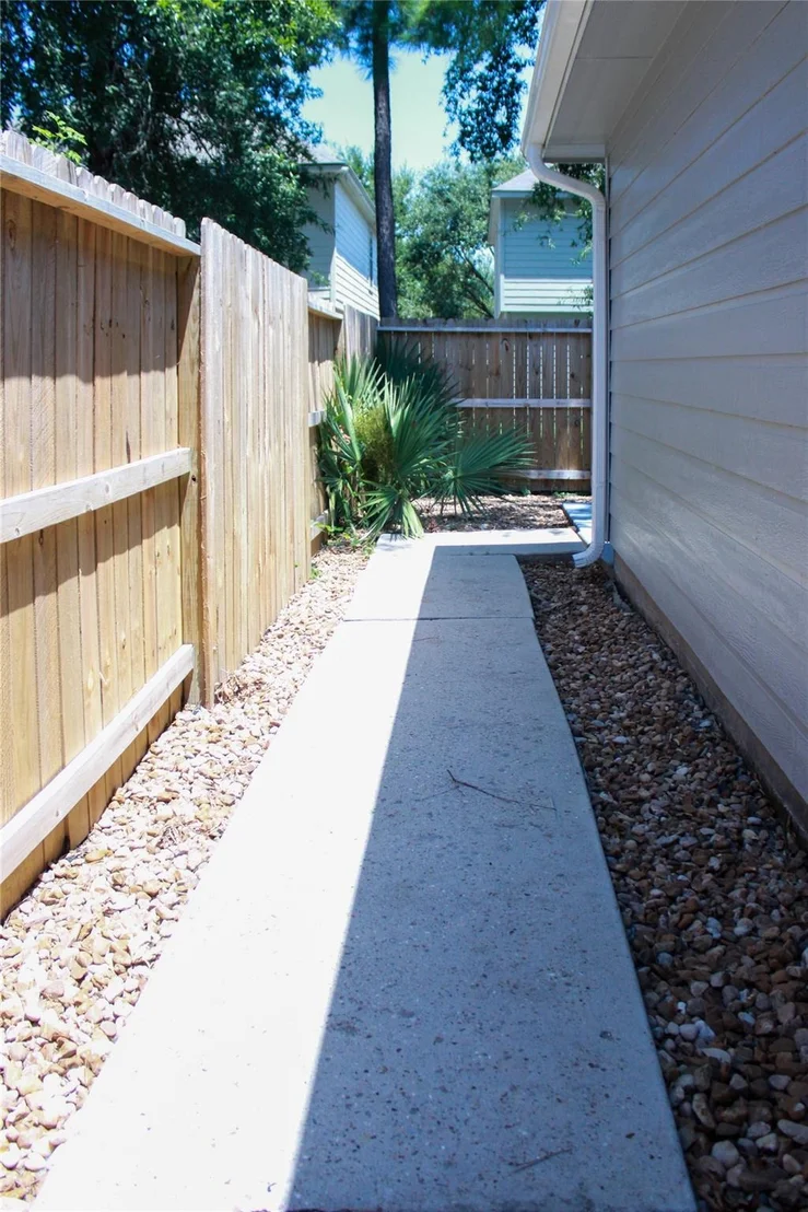 Photo of 16945 Scenic Knoll
