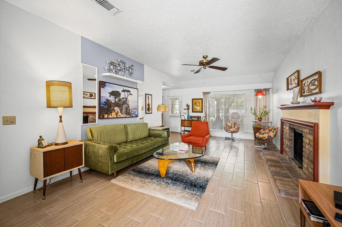 Photo of 9622 Poynes Drive