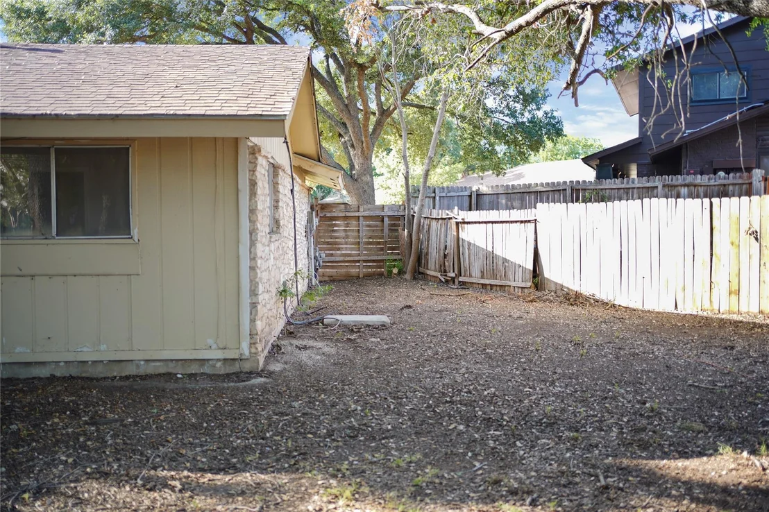 Photo of 6118 Windy Forest