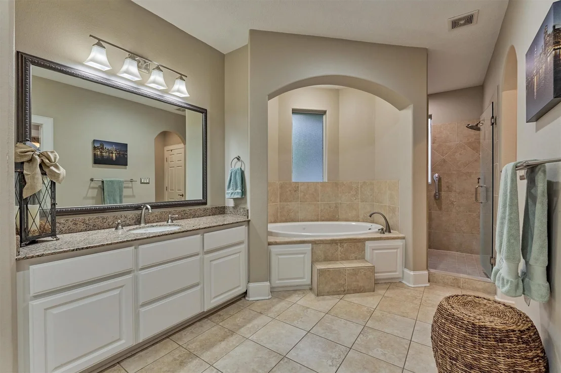 Photo of 11560 Grand View Drive