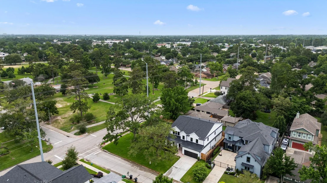 Photo of 4902 Oak Forest Drive