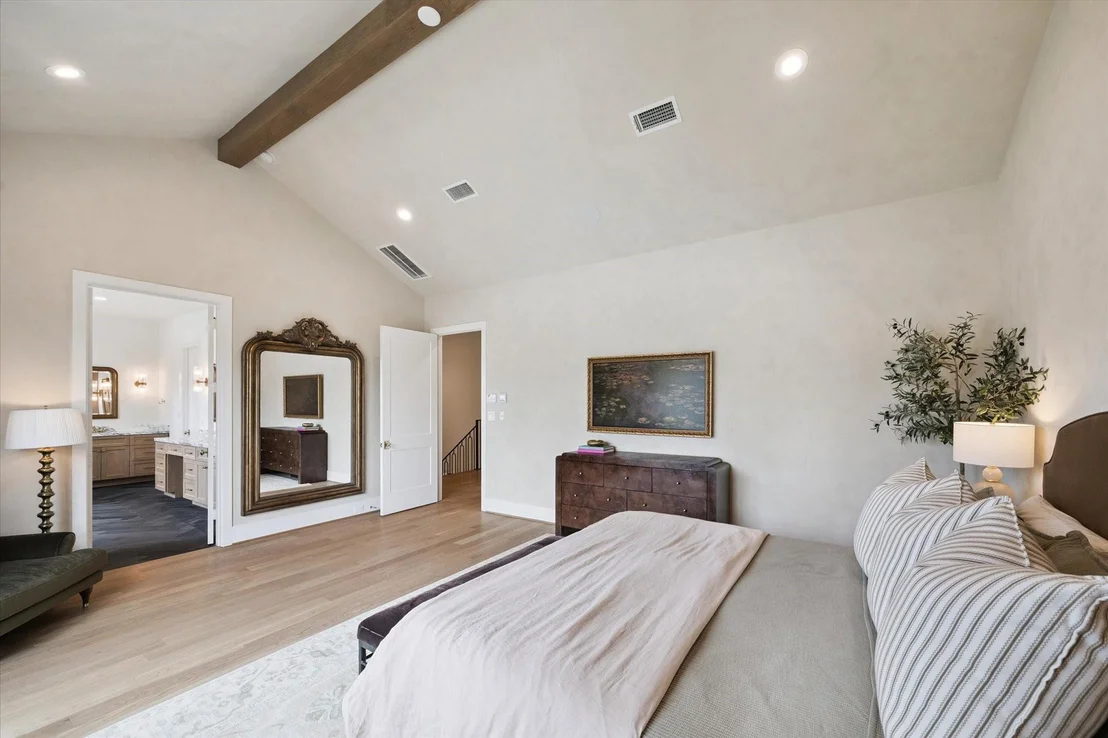 Photo of 2823 Plumb Street