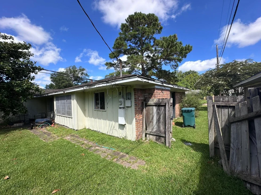 Photo of 6285 Daisy Drive