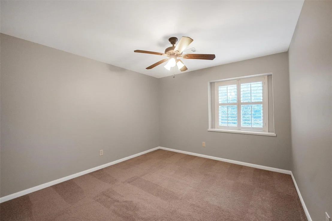 Photo of 14610 Carolcrest Drive