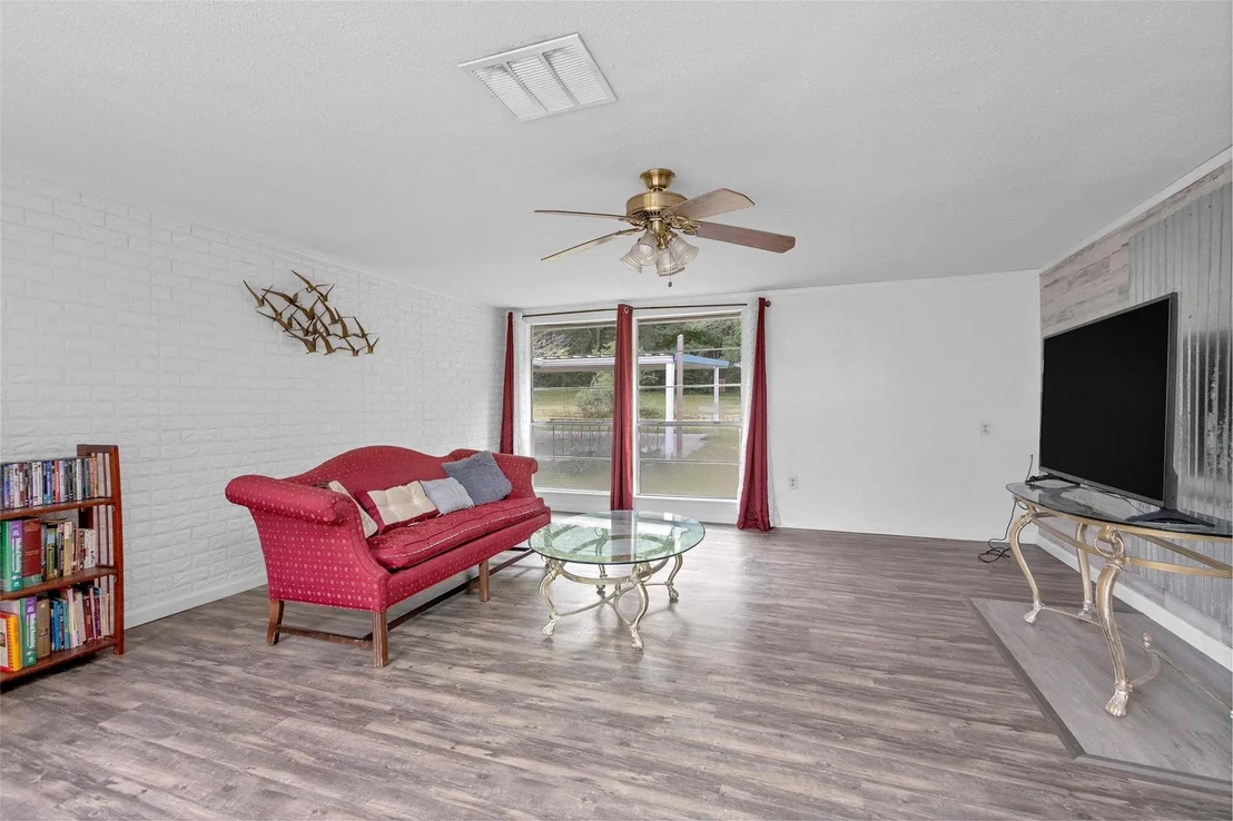 Photo of 328 Dogwood Forest Trail
